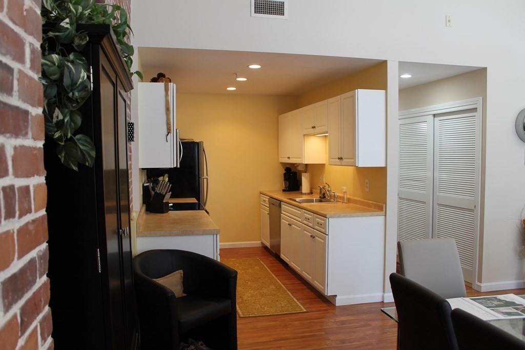 42 Phillips Road, Unit 7 Holden, MA 01520 - Photo 10 of 31 Gallery Image 10