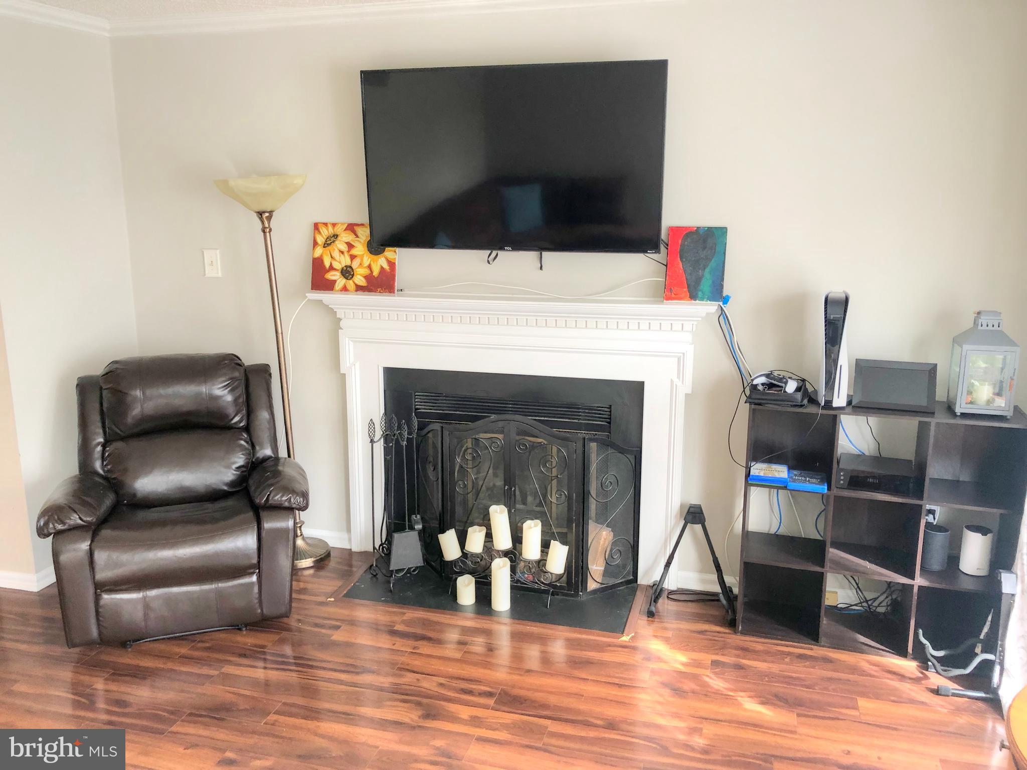 16 Country Hamilton, NJ 08690 - Photo 3 of 22 Gallery Image 3