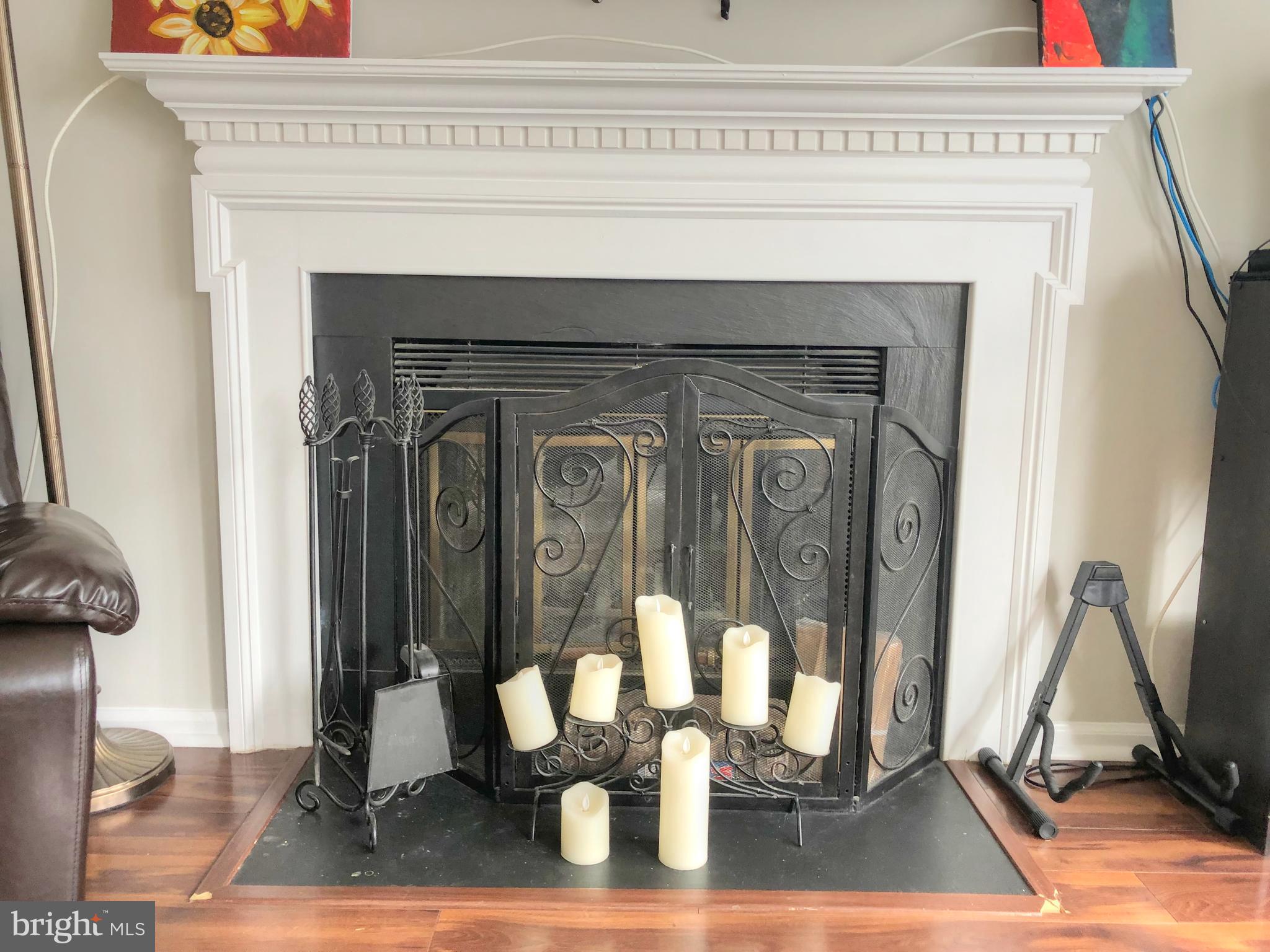 16 Country Hamilton, NJ 08690 - Photo 4 of 22 Gallery Image 4
