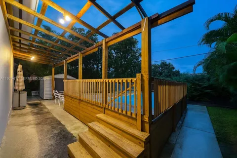 $949,900 | 1509 Northeast 109th Street, Miami, FL 33161