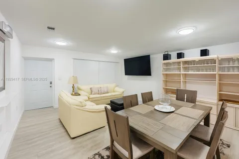 $949,900 | 1509 Northeast 109th Street, Miami, FL 33161