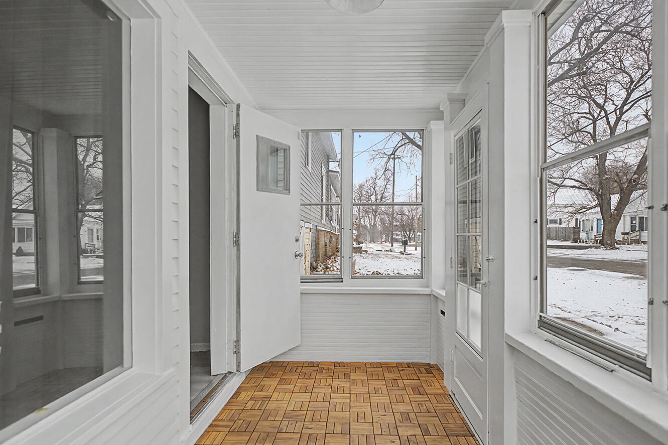 721 Pearl Street Belding, MI 48809 - Photo 6 of 16 07_2F9A5994