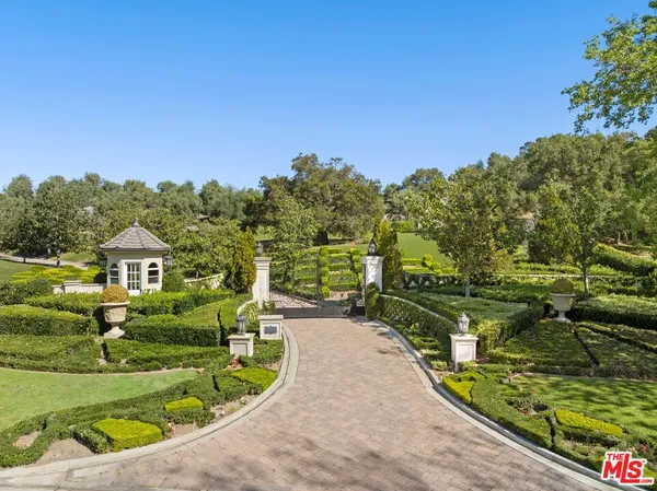 $19,999,000 | 2500 White Stallion Road, Thousand Oaks, CA 91320