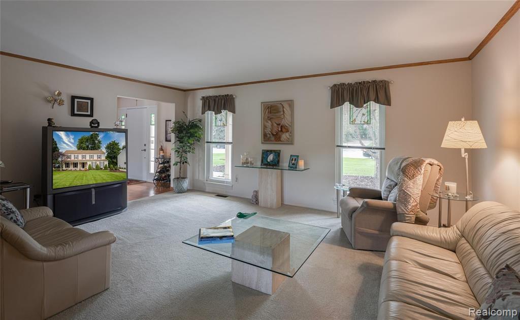 1354 North Fairview Lane Rochester Hills, MI 48306 - Photo 11 of 70