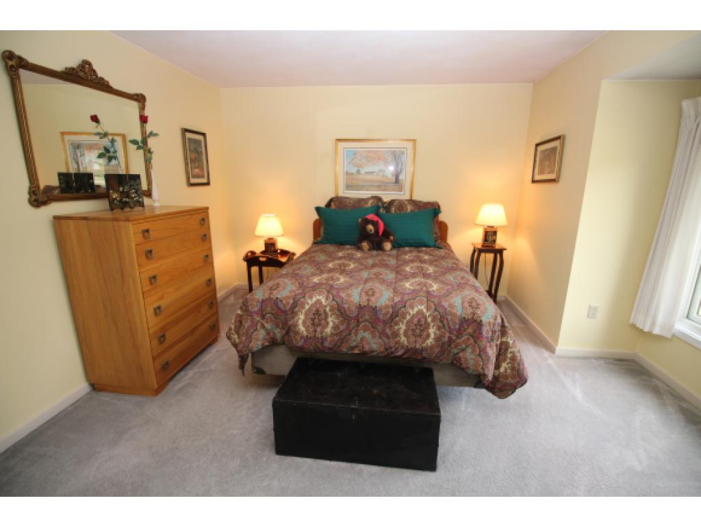 30 Thornhill Road, Unit 30 Stratham, NH 03885 - Photo 9 of 14