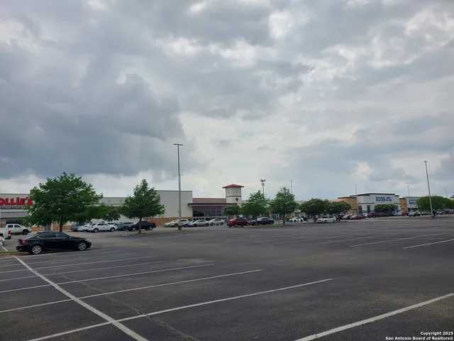 $176,000 | 6100 Woodlake Parkway, Unit 502, San Antonio, TX 78244