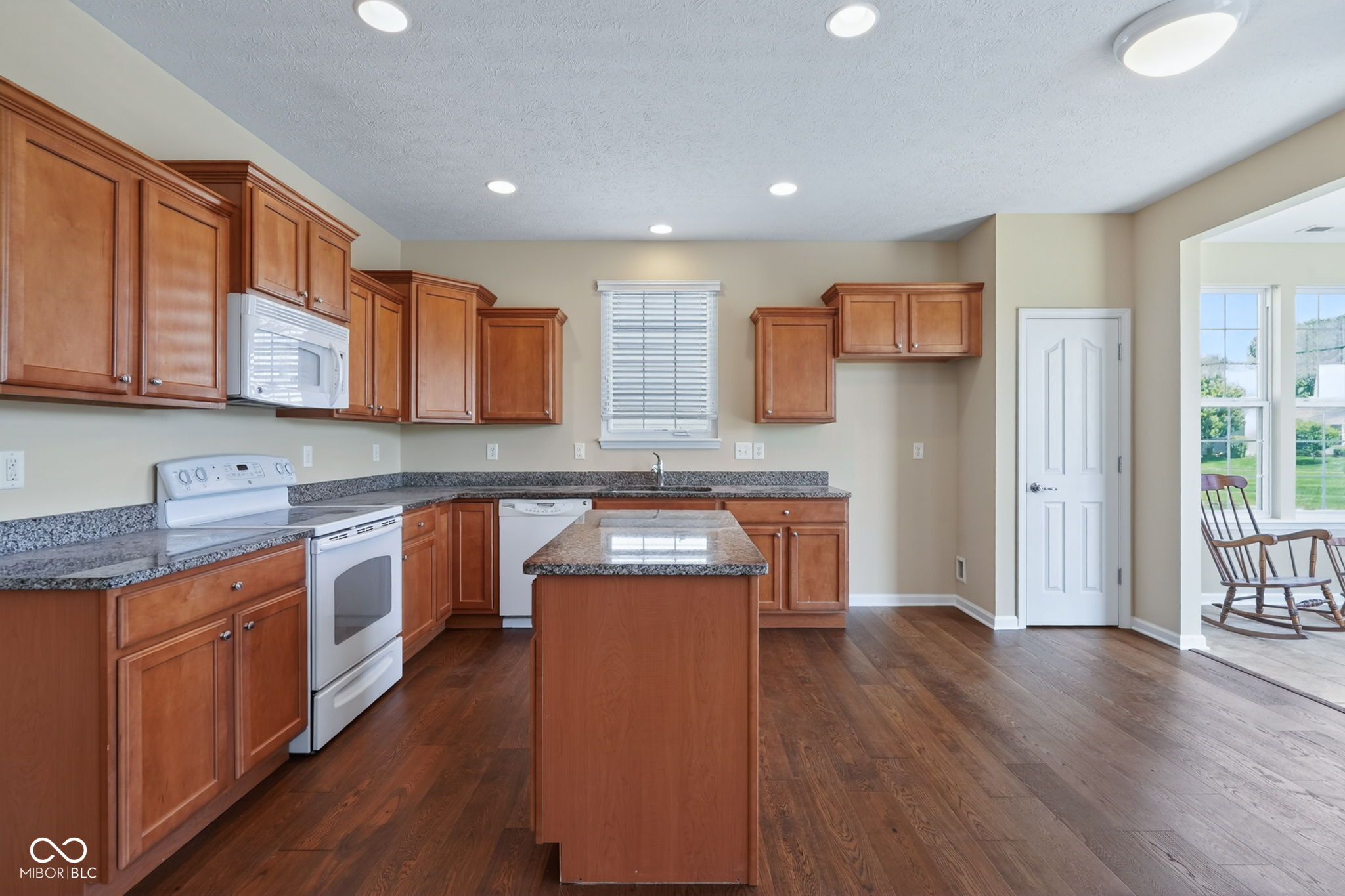 16031 Lambrusco Way Fishers, IN 46037 - Photo 12 of 32