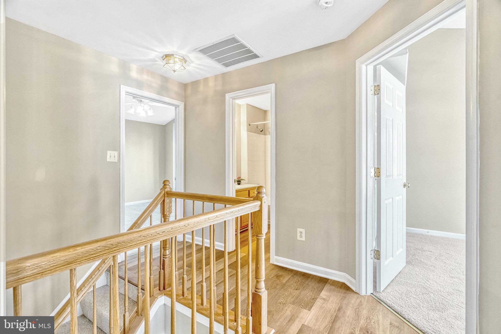 20870 Rockingham Terrace Sterling, VA 20165 - Photo 33 of 49 Upper level Hallway