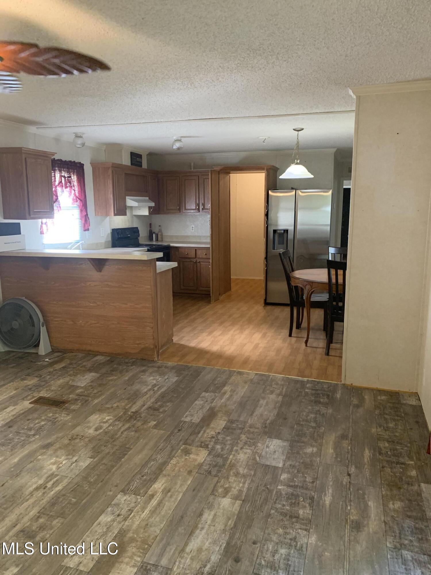 4 County Road 533 Como, MS 38619 - Photo 14 of 24 IMG_2305