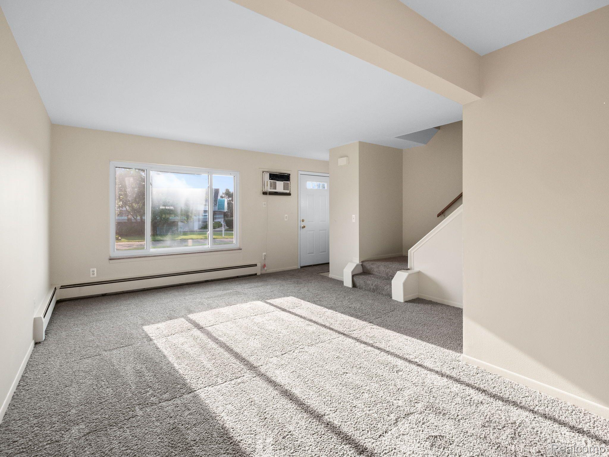 1119 Tienken Court Rochester, MI 48306 - Photo 2 of 19 Gallery Image 2