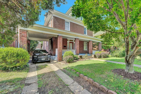 $449,950 | 818 Day Avenue Southwest, Roanoke, VA 24016