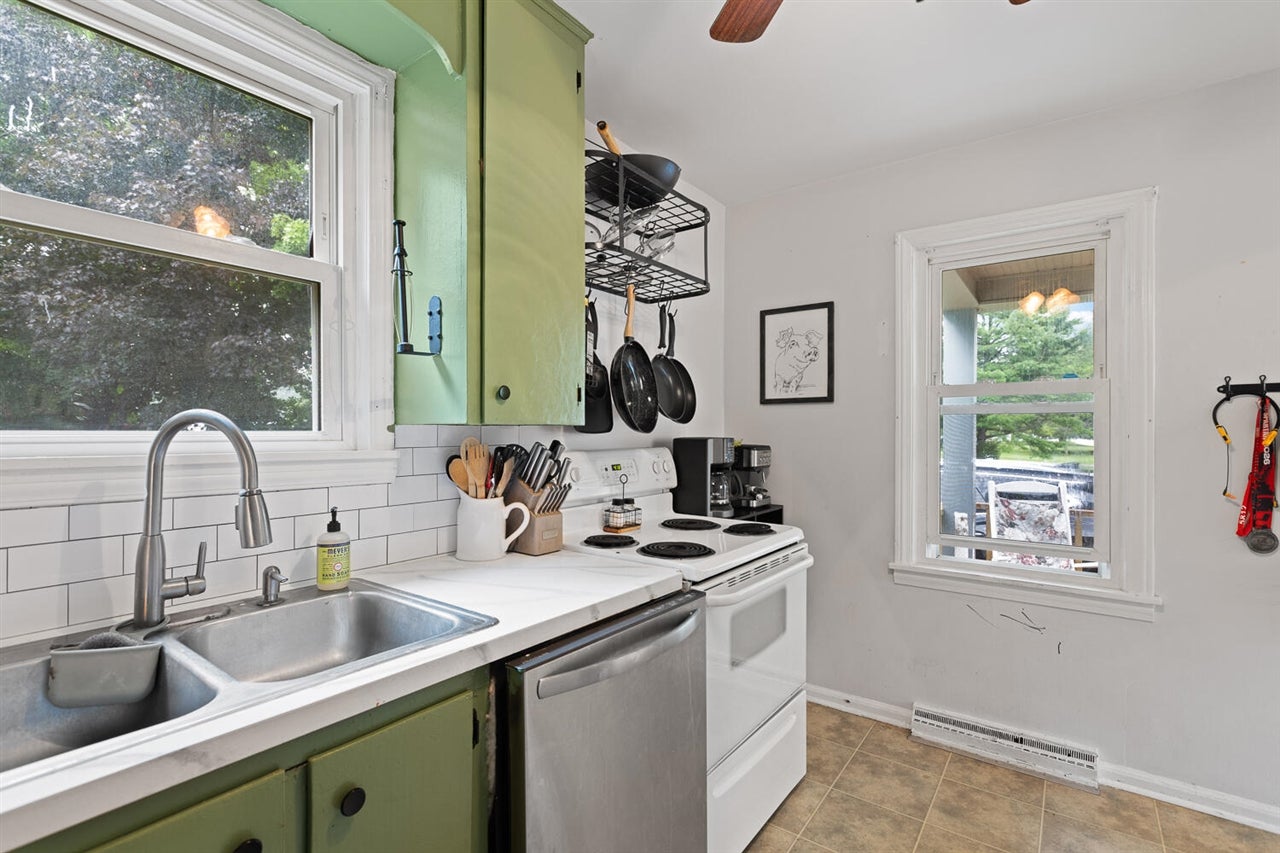 515 East Russell Road Tecumseh, MI 49286 - Photo 7 of 33 Gallery Image 7