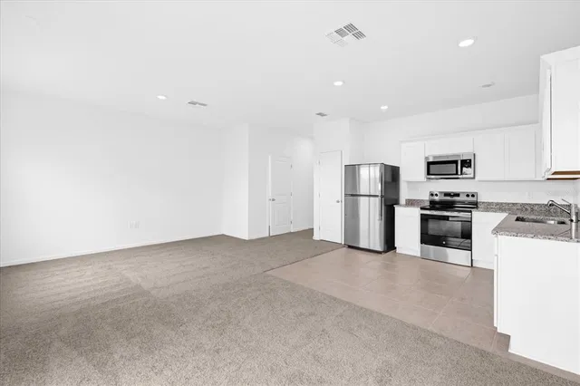 $2,050 | 5942 Chestnut Grv Place, St. Cloud, FL 34771