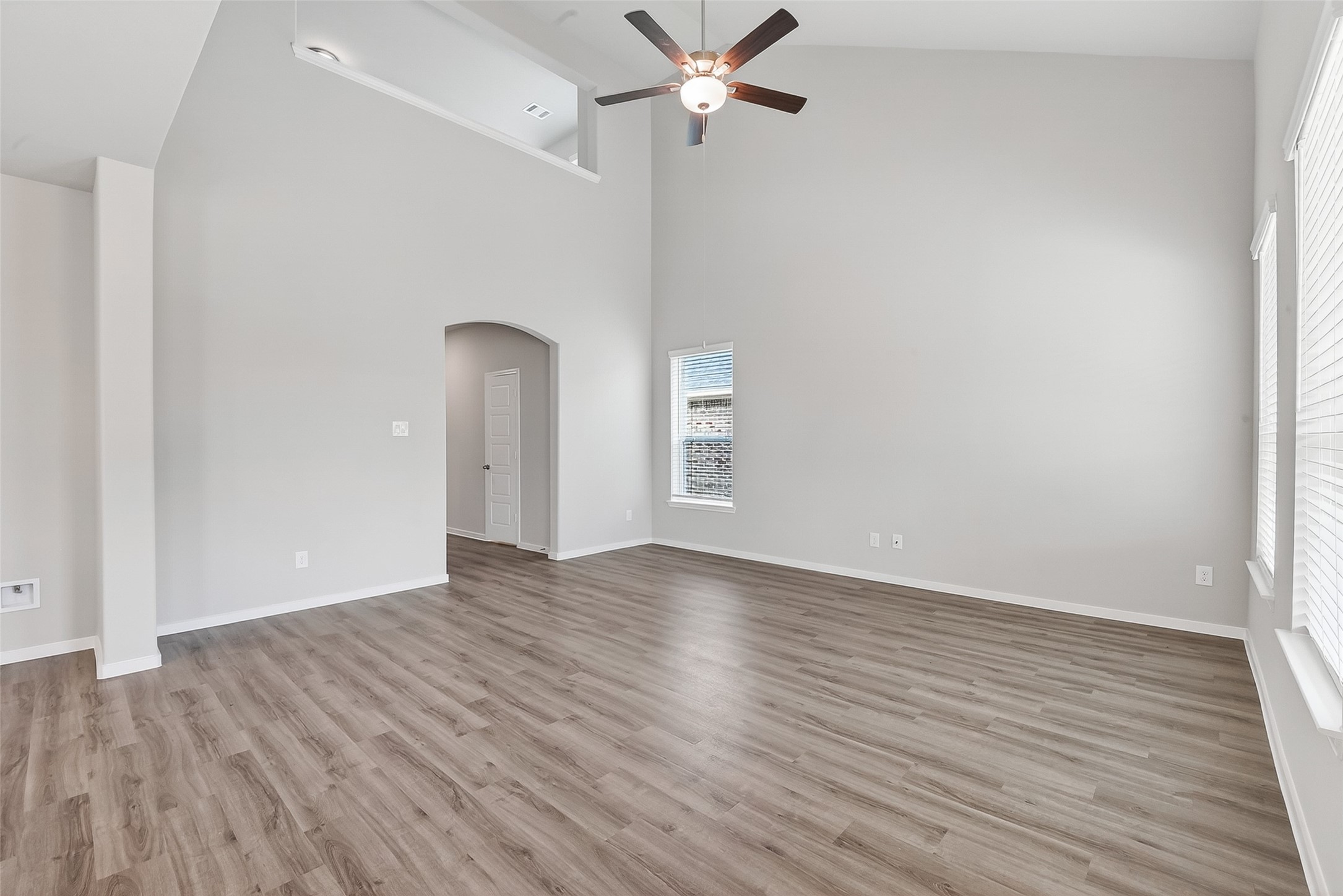 2107 Spring Hollow Drive Baytown, TX 77521 - Photo 10 of 39