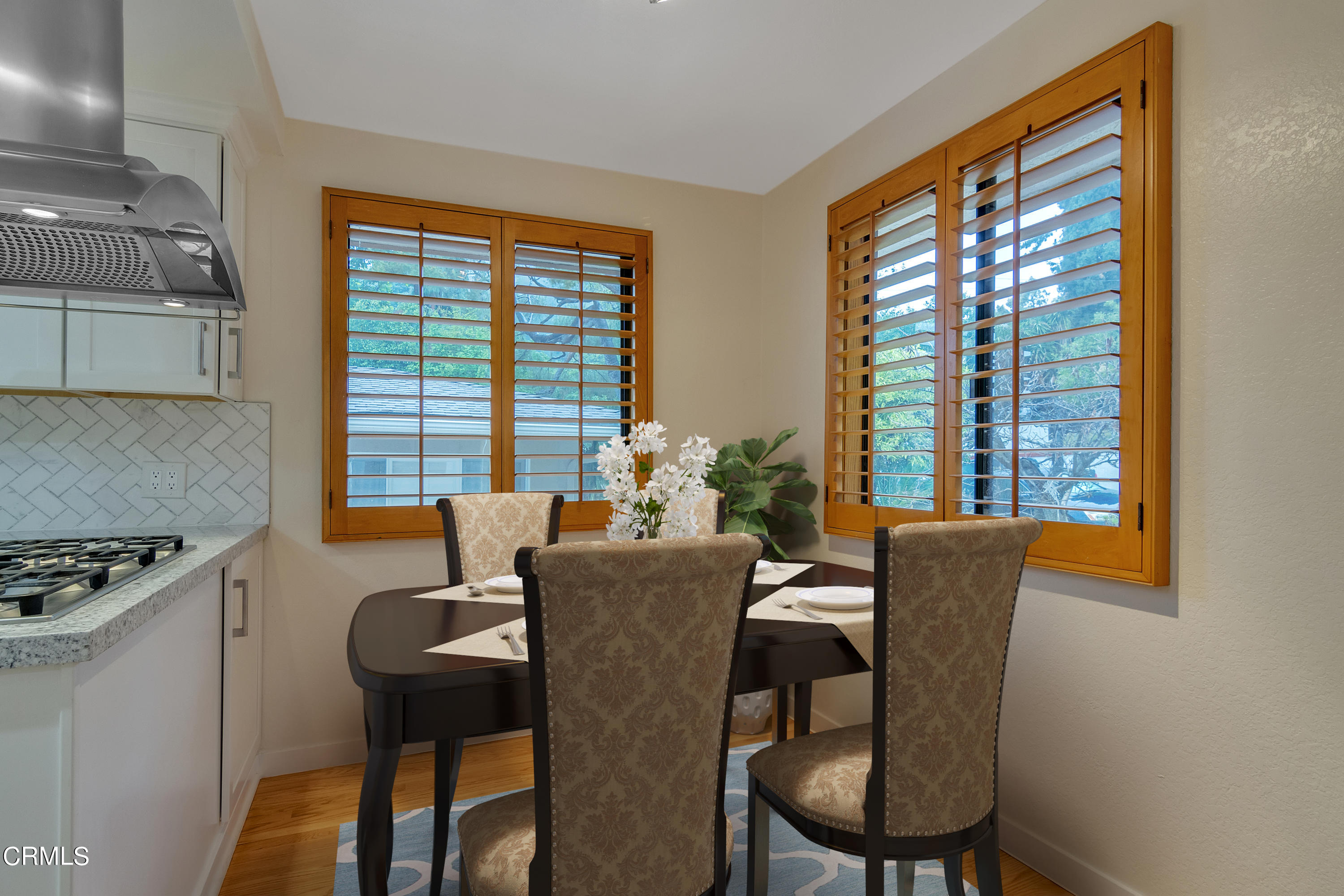 524 Franklin Place Monrovia, CA 91016 - Photo 13 of 33 a dining room with furniture and window