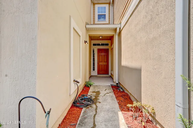 a hallway with an entryway