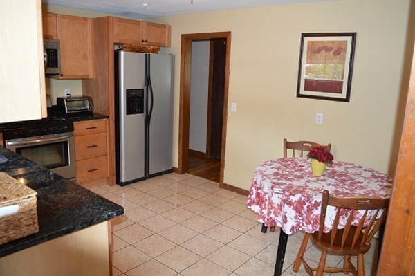 5 Skyview Road Randolph, MA 02368 - Photo 7 of 30 Gallery Image 7