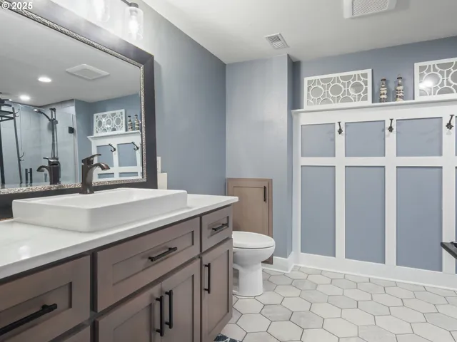 $1,374,900 | 43940 Southeast Music Camp Road, Sandy, OR 97055