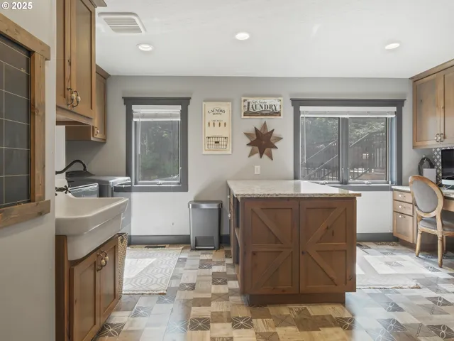 $1,374,900 | 43940 Southeast Music Camp Road, Sandy, OR 97055