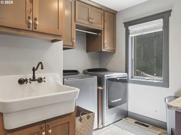 $1,299,900 | 43940 Southeast Music Camp Road, Sandy, OR 97055