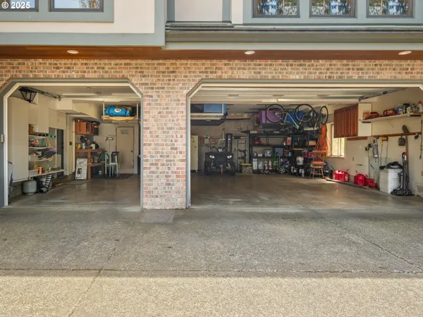 $1,299,900 | 43940 Southeast Music Camp Road, Sandy, OR 97055