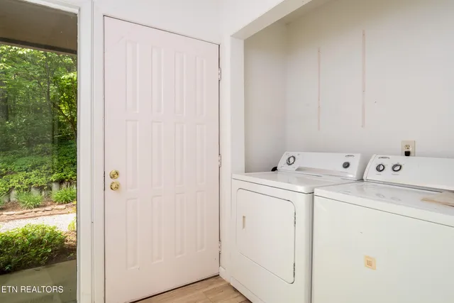 $525,000 | 123 Manor Road, Clinton, TN 37716