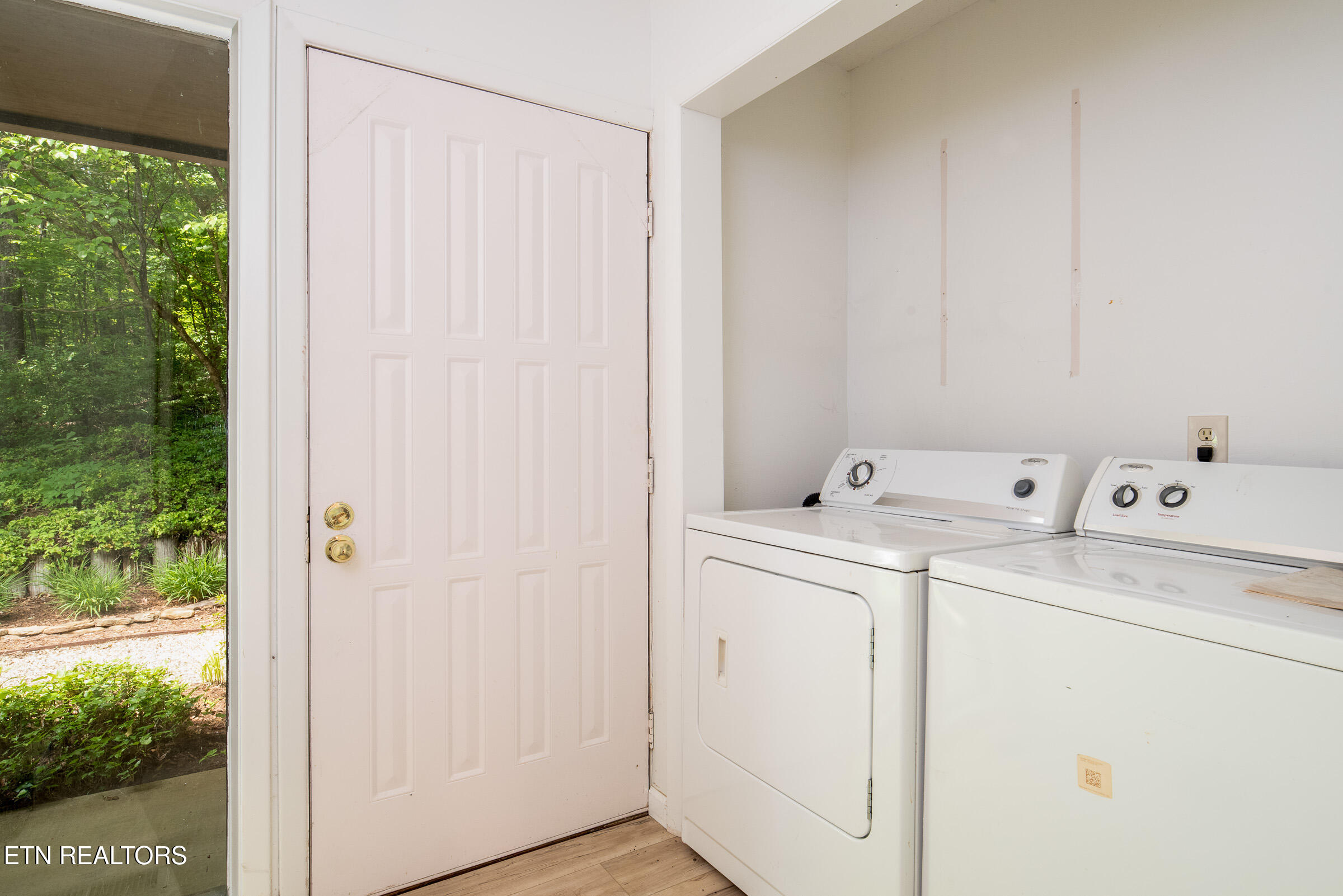 123 Manor Road Clinton, TN 37716 - Photo 13 of 44 Laundry #1