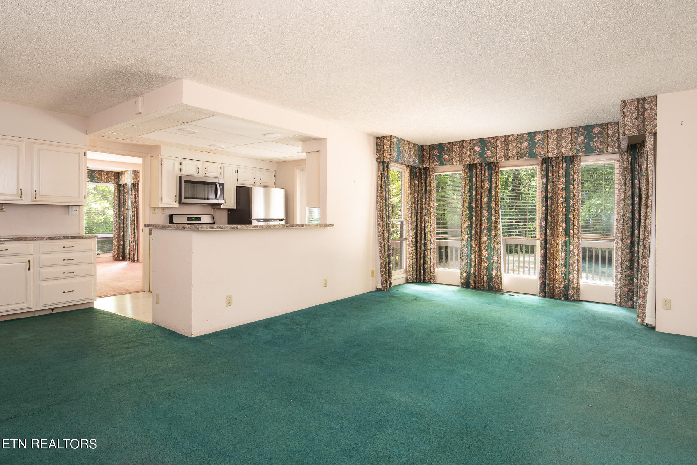 123 Manor Road Clinton, TN 37716 - Photo 24 of 44 Great Room