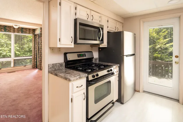 $525,000 | 123 Manor Road, Clinton, TN 37716