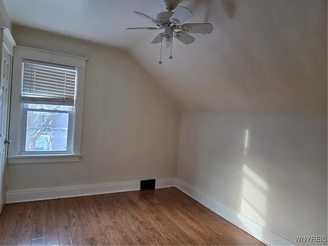 $1,200 | 212 Newburgh Avenue, Buffalo, NY 14215