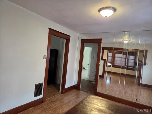 $1,200 | 212 Newburgh Avenue, Buffalo, NY 14215