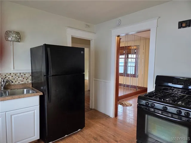 $1,200 | 212 Newburgh Avenue, Buffalo, NY 14215