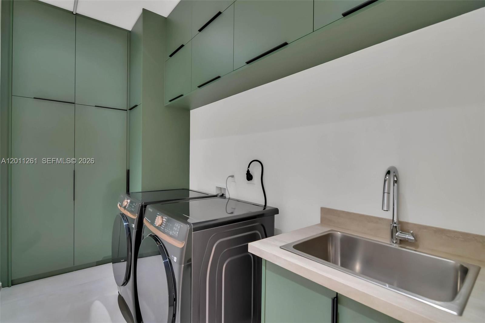 135 Southwest 29th Road Miami, FL 33129 - Photo 21 of 74