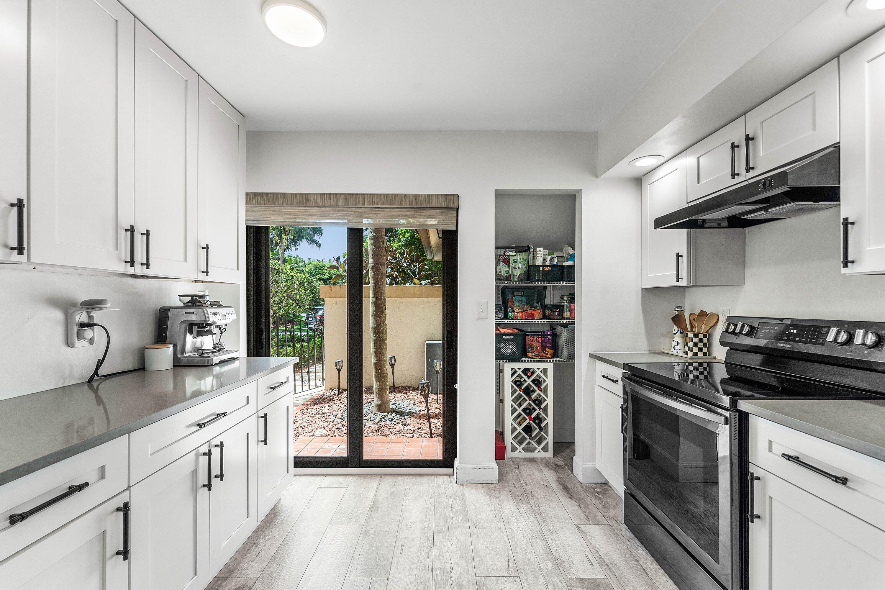 7942 La Mirada Drive Boca Raton, FL 33433 - Photo 8 of 55 009-7942LaMiradaDrive-BocaRaton-FL-33433