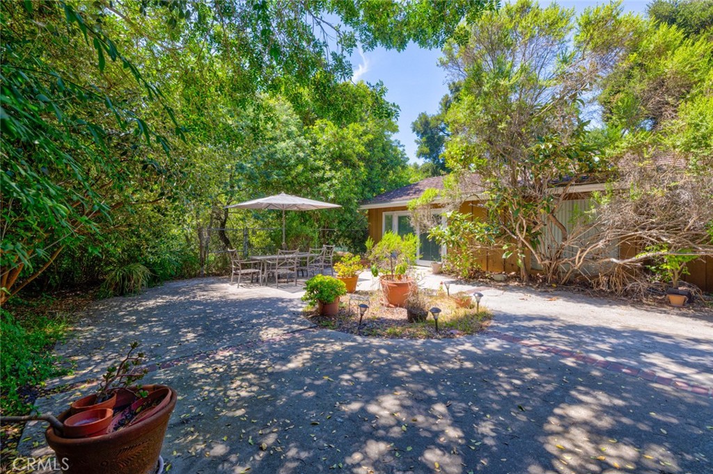 1057 Estrella Drive Santa Barbara, CA 93110 - Photo 30 of 66