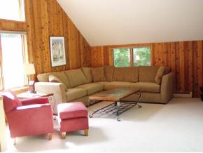 40 Cobble Ridge Road, Unit D1 Winhall, VT 05340 - Photo 2 of 11 Gallery Image 2