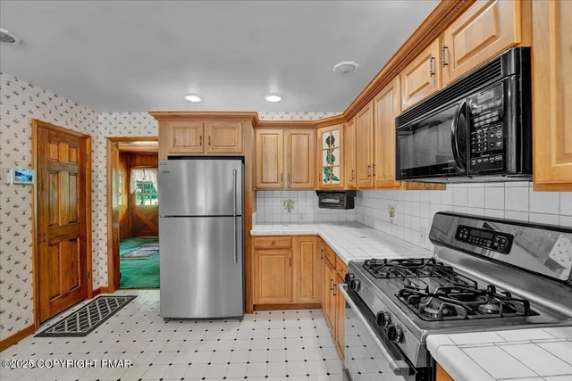 $399,000 | 462 Indian Lake Trail, White Haven, PA 18661