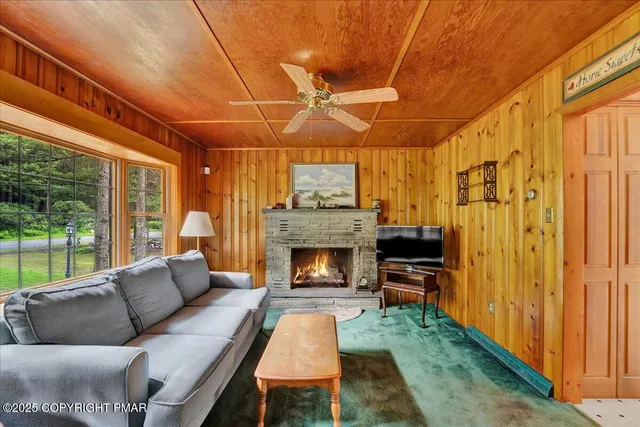 $399,000 | 462 Indian Lake Trail, White Haven, PA 18661