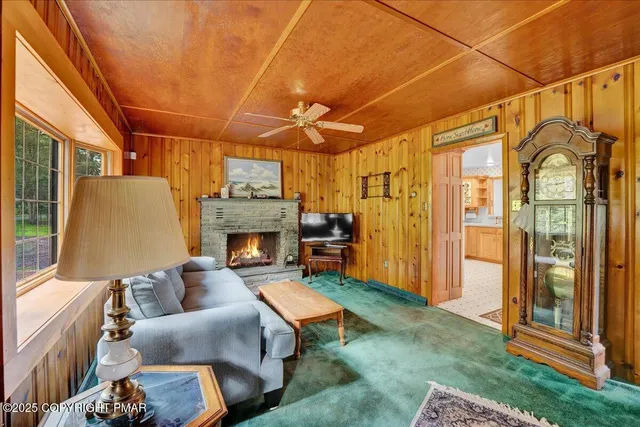 $399,000 | 462 Indian Lake Trail, White Haven, PA 18661