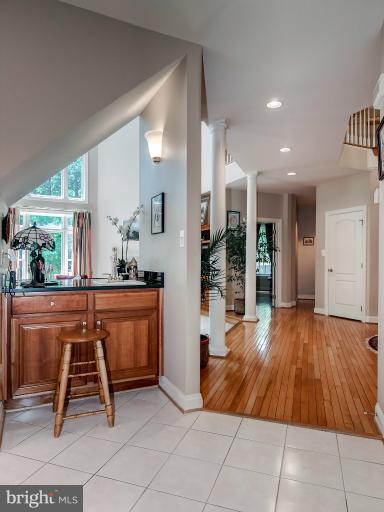 10289 Johns Hollow Road Vienna, VA 22182 - Photo 14 of 30 Interior (General)