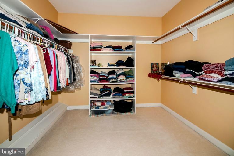 10289 Johns Hollow Road Vienna, VA 22182 - Photo 23 of 30 Interior (General)