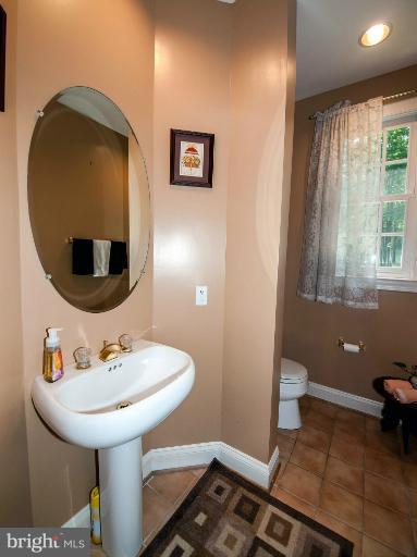 10289 Johns Hollow Road Vienna, VA 22182 - Photo 24 of 30 Interior (General)