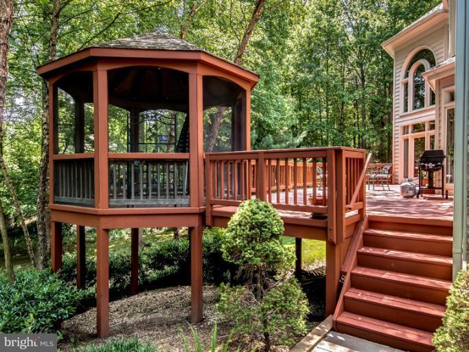 10289 Johns Hollow Road Vienna, VA 22182 - Photo 27 of 30 Exterior (General)