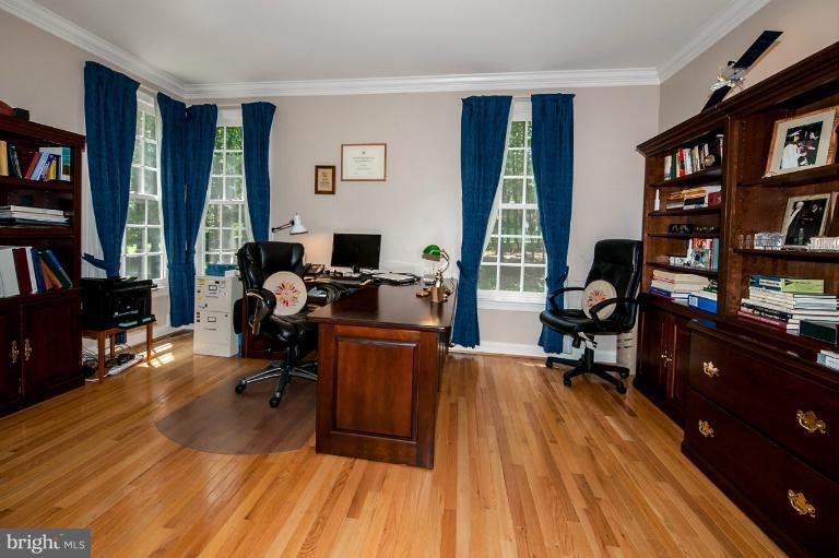 10289 Johns Hollow Road Vienna, VA 22182 - Photo 9 of 30 Office
