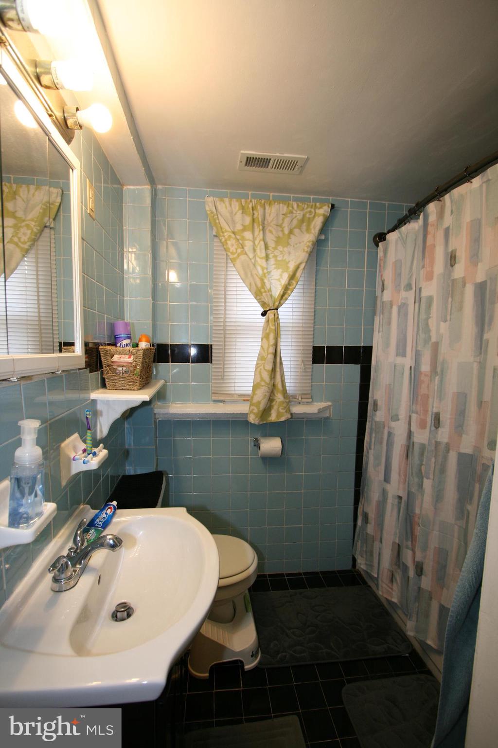 9528 Temple Hill Road Clinton, MD 20735 - Photo 17 of 23 Gallery Image 17