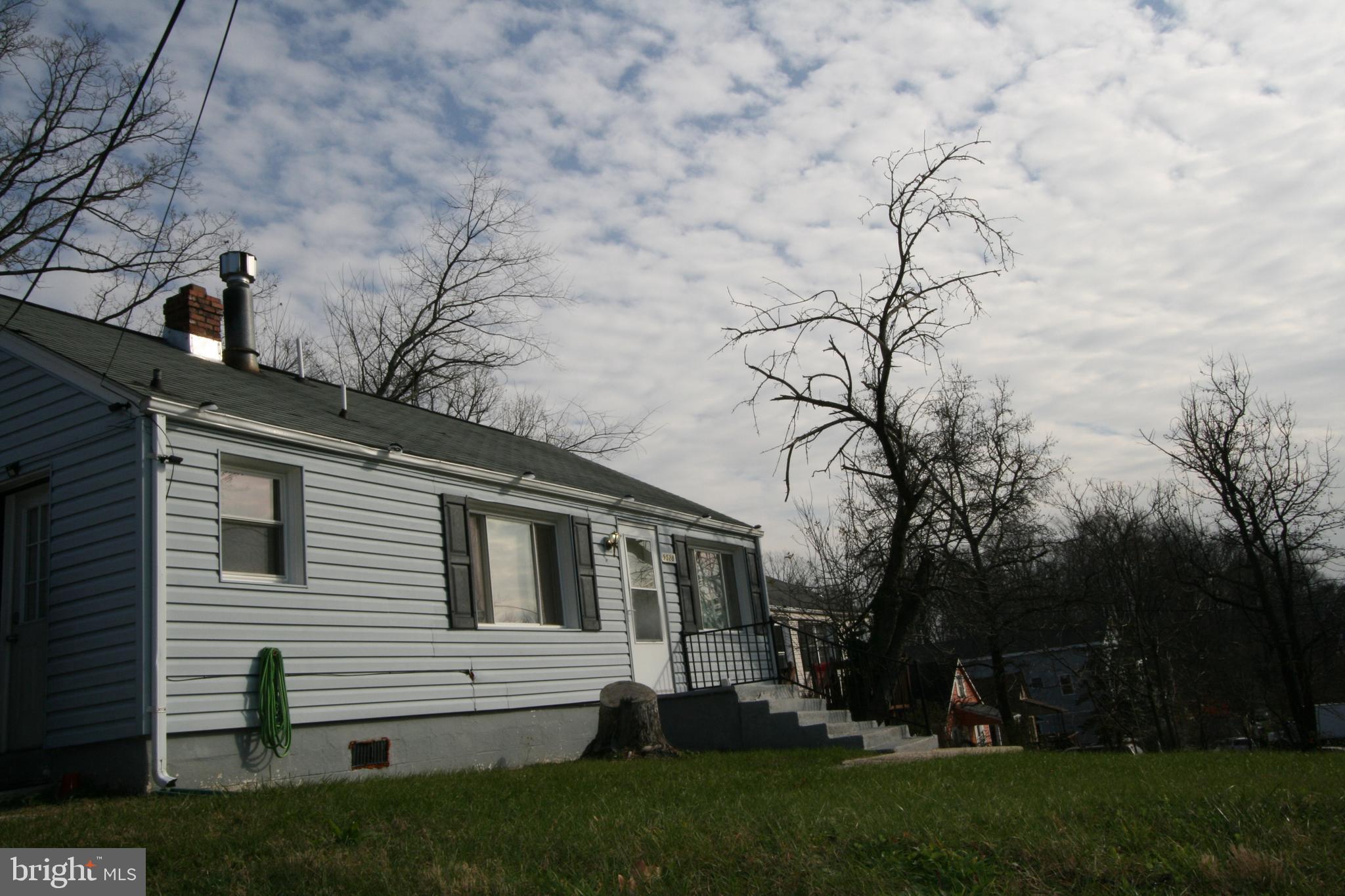 9528 Temple Hill Road Clinton, MD 20735 - Photo 4 of 23 Gallery Image 4