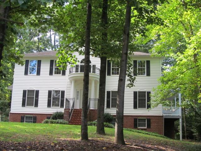271 Jonathan Road Roanoke, VA 24019 - Photo 3 of 34 Front Porch West