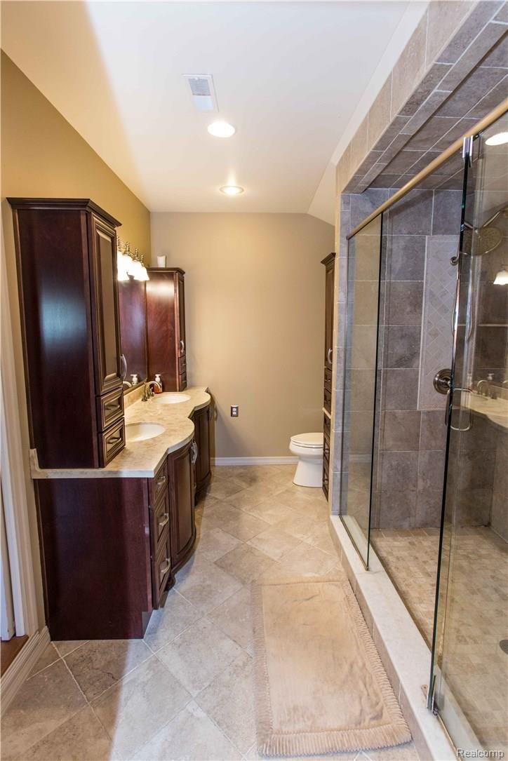 32641 Kelly Road Fraser, MI 48026 - Photo 15 of 31 Kelly St._-16
