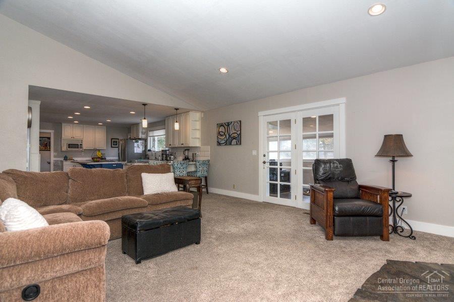 61975 Dobbin Road Bend, OR 97702 - Photo 17 of 23 Additional Photo