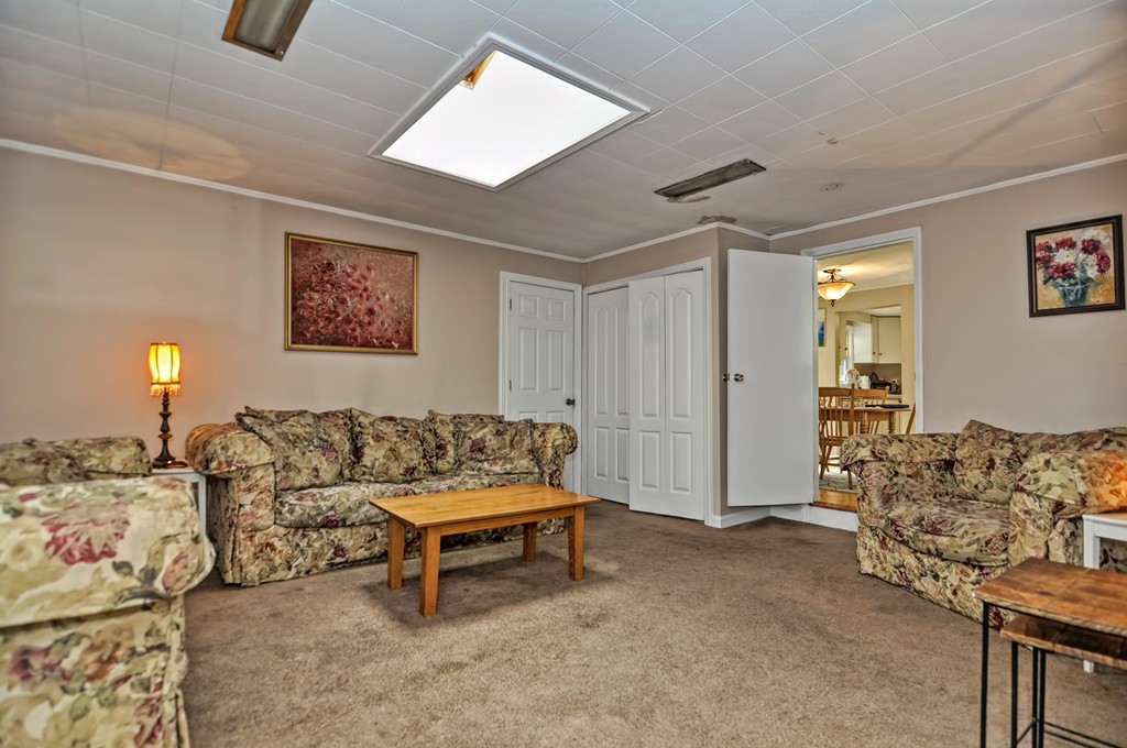 39 Wethersfield Road Natick, MA 01760 - Photo 11 of 12